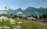 Národní parky a zahrady - Rakousko - Rakousko - Sankt Wolfgang - pohled na městečko na břehu jezera Wolfgangsee