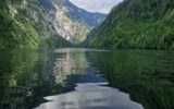 Štýrsko - Rakousko - Štýrsko - Töplitzsee, tajemné jezero obklopené Totes Gebirge (Mrtvými horami), obsahuje kyslík ve vodě jen ve svrchních cca 20 metrech, níže leží mrtvá zóna