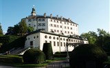 Tyrolsko - Rakousko - Tyrolsko - Ambras, Horní zámek, vlastně původní středověký hrad s renesančními přístavbami a úpravami